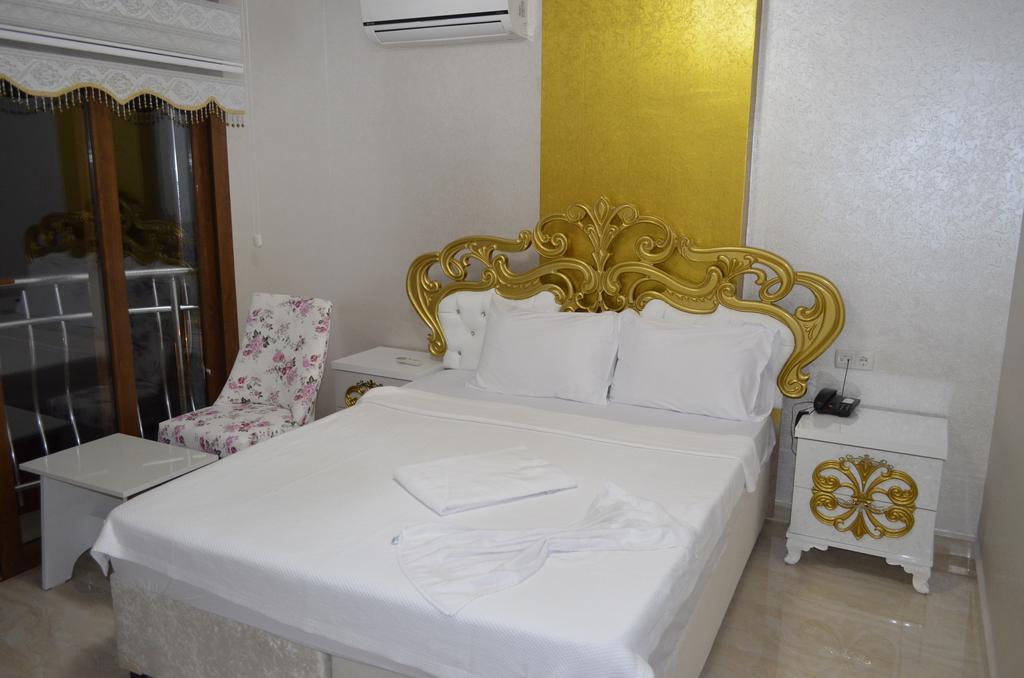 Alev Palace Otel Arsuz Rom bilde