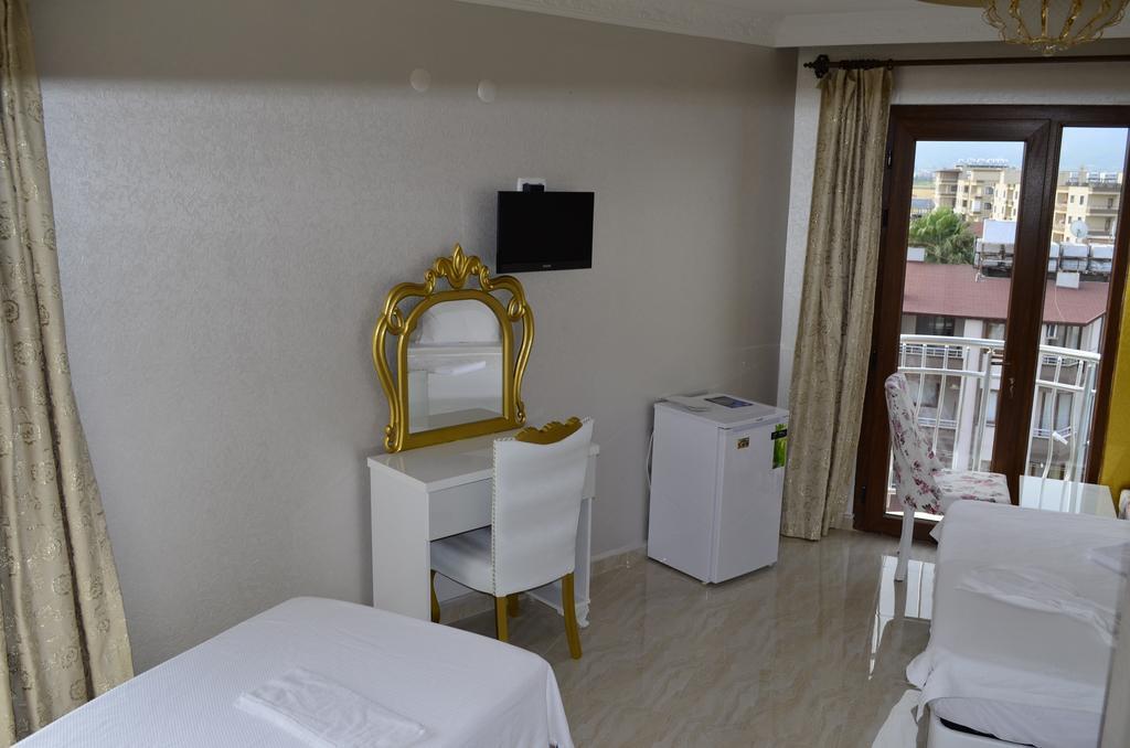 Alev Palace Otel Arsuz Rom bilde