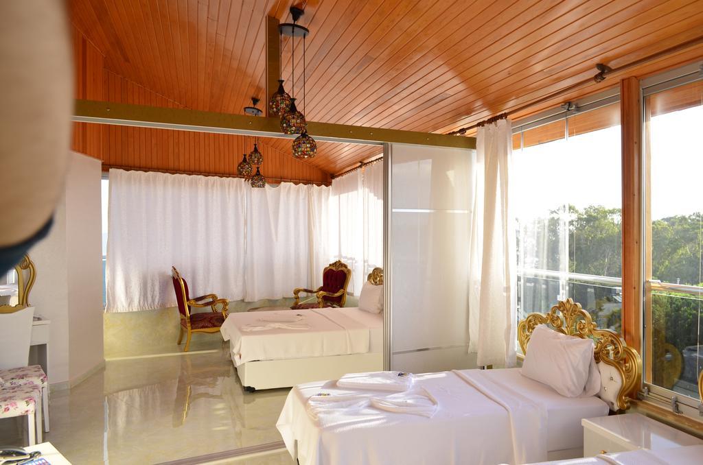Alev Palace Otel Arsuz Rom bilde