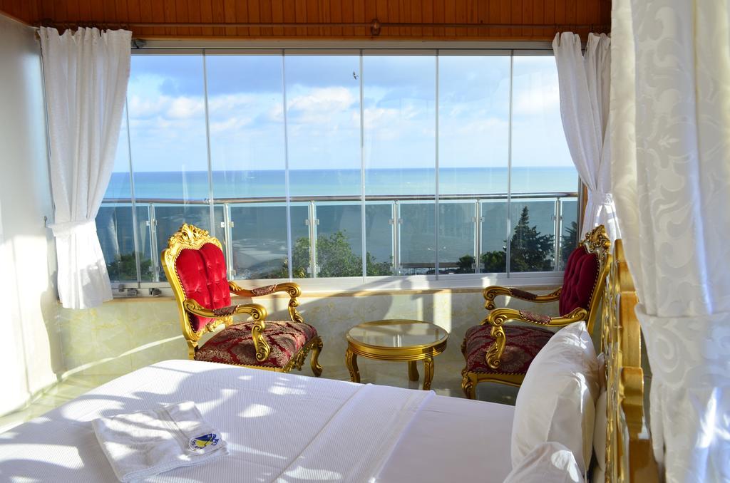 Alev Palace Otel Arsuz Rom bilde