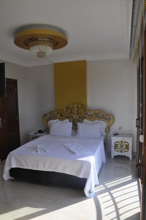 Alev Palace Otel Arsuz Rom bilde