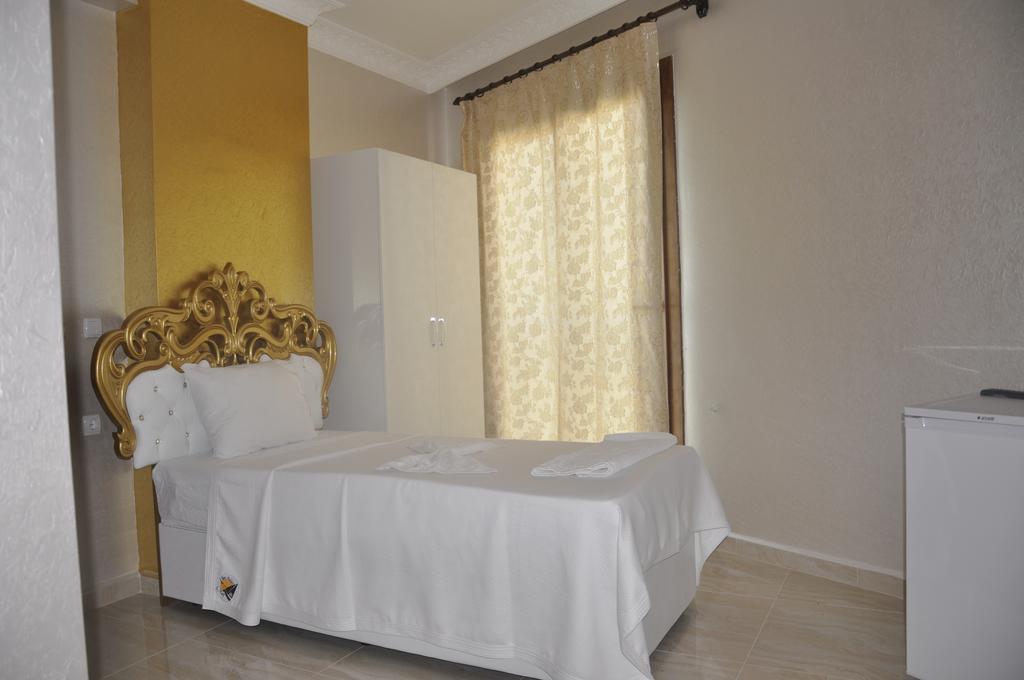 Alev Palace Otel Arsuz Rom bilde